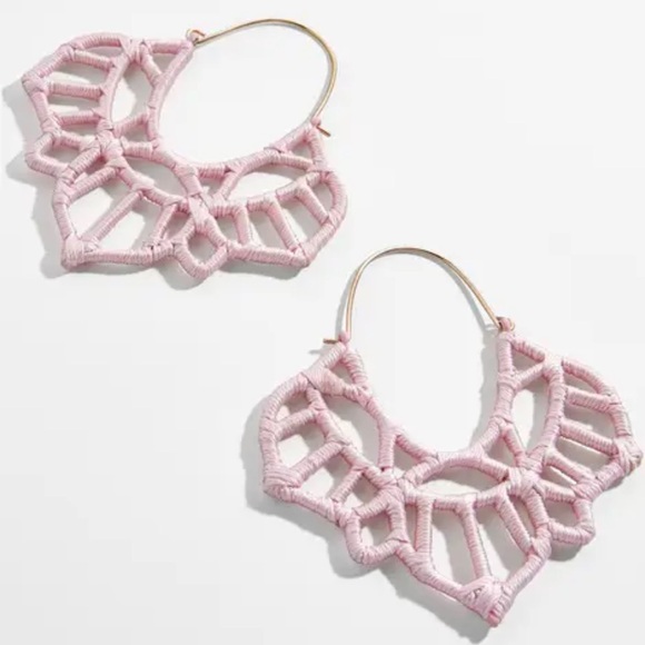 BaubleBar Jewelry - ISO Baublebar Mareta Earrings